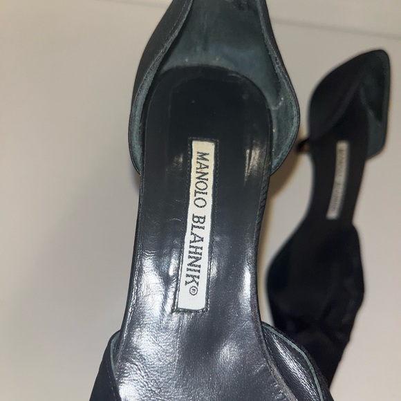 Manolo Blahnik black satin dress shoes. - Picture 9 of 9